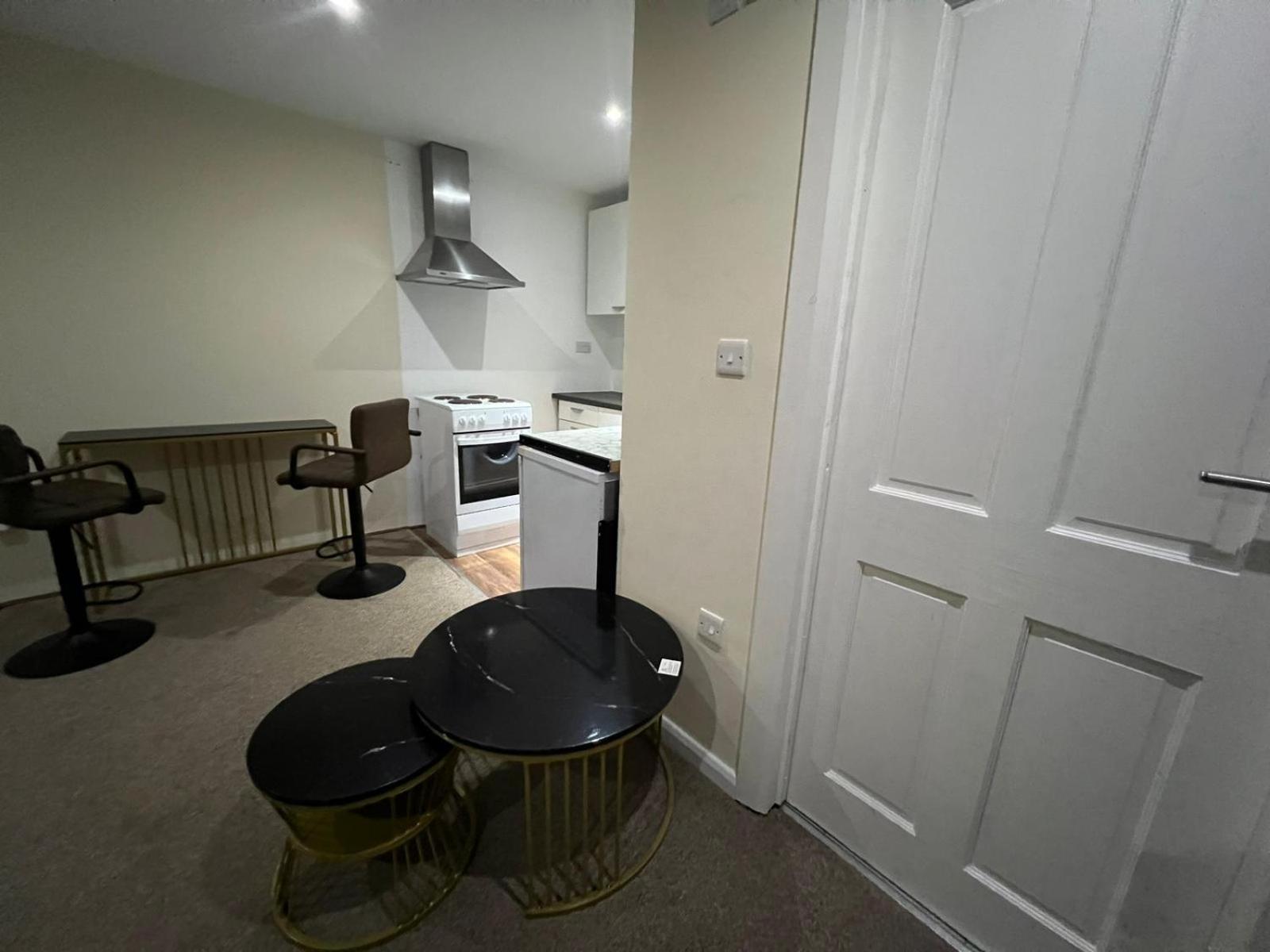 Modern Studio In Rayners Lane Pinner Harrow Near Wembley Greater London Exterior photo